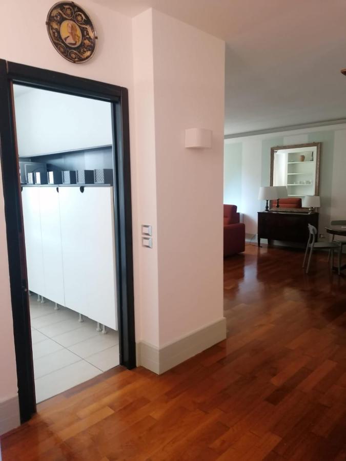 Apartament Le Finestre Sugli Ulivi Desenzano del Garda Zewnętrze zdjęcie