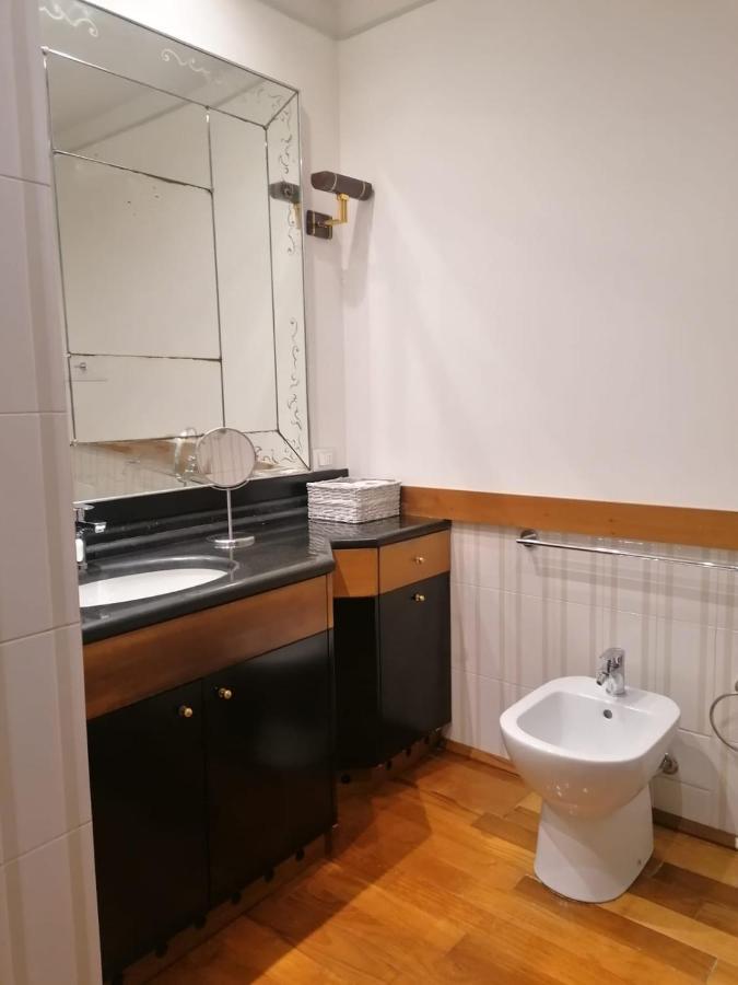 Apartament Le Finestre Sugli Ulivi Desenzano del Garda Zewnętrze zdjęcie