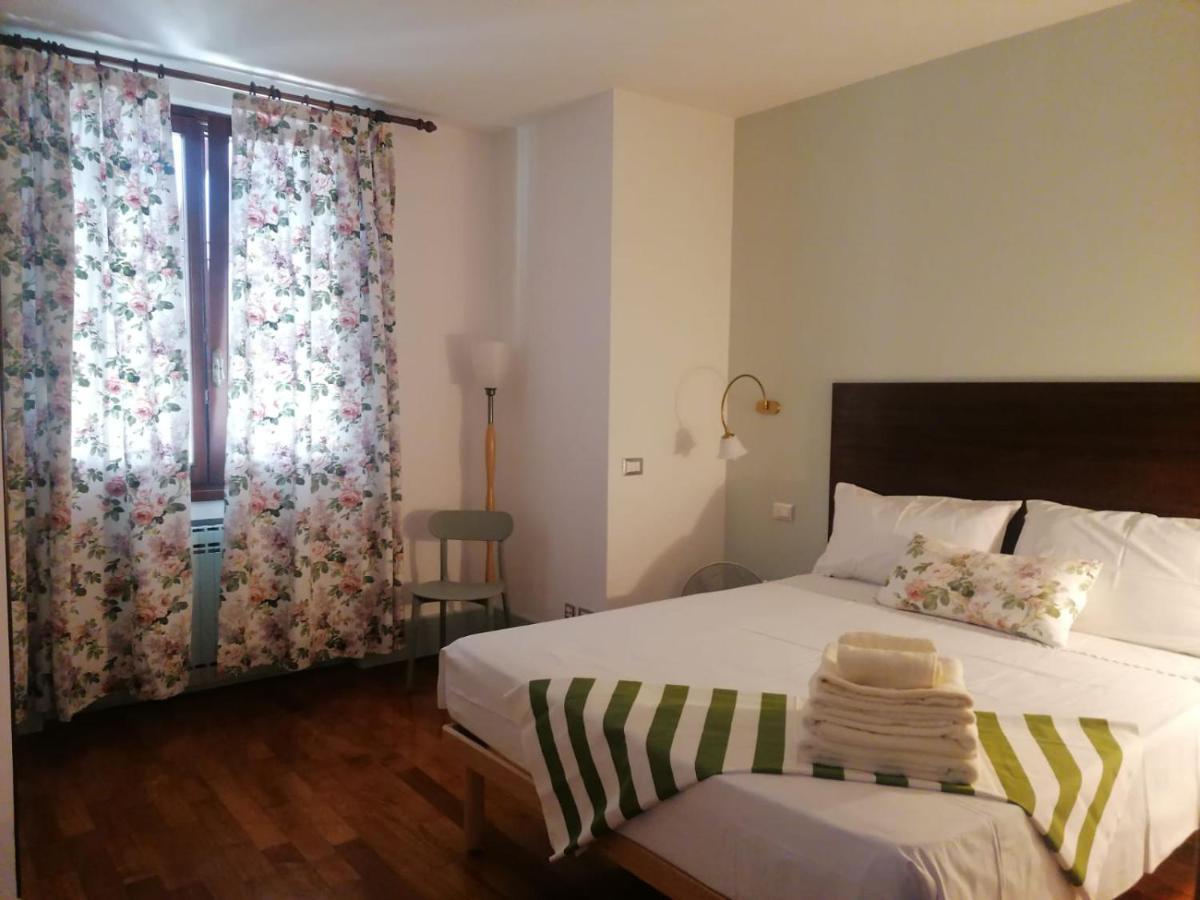Apartament Le Finestre Sugli Ulivi Desenzano del Garda Zewnętrze zdjęcie